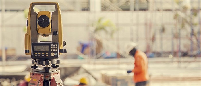 Außenanlagenvermessung oder 3D-Gebäudebestandserfassung mit Laserscanner oder Tachymeter