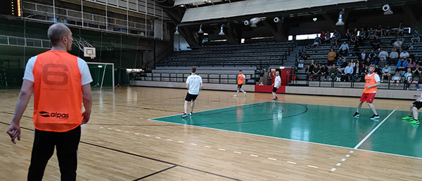 Fußballrturnier Vermessungsstellen Berlin - Die Finale in Charlottenbug, in der Sommerring Sporthalle